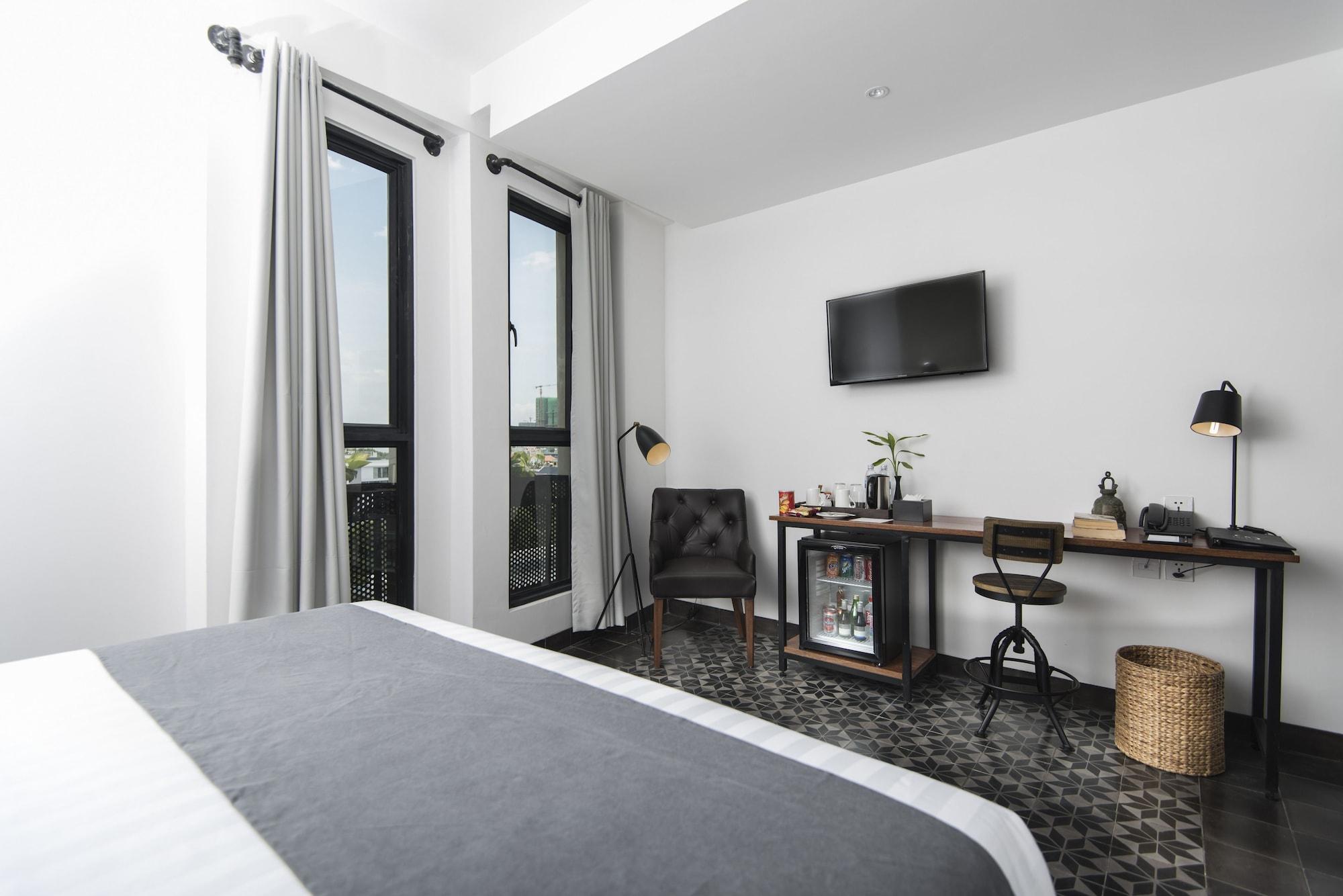 Aquarius Hotel And Urban Resort Phnom Penh Exterior photo
