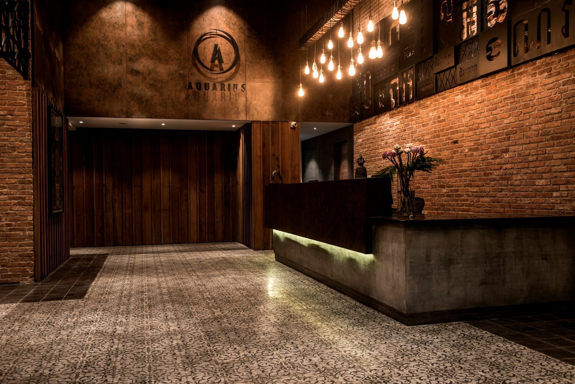 Aquarius Hotel And Urban Resort Phnom Penh Exterior photo