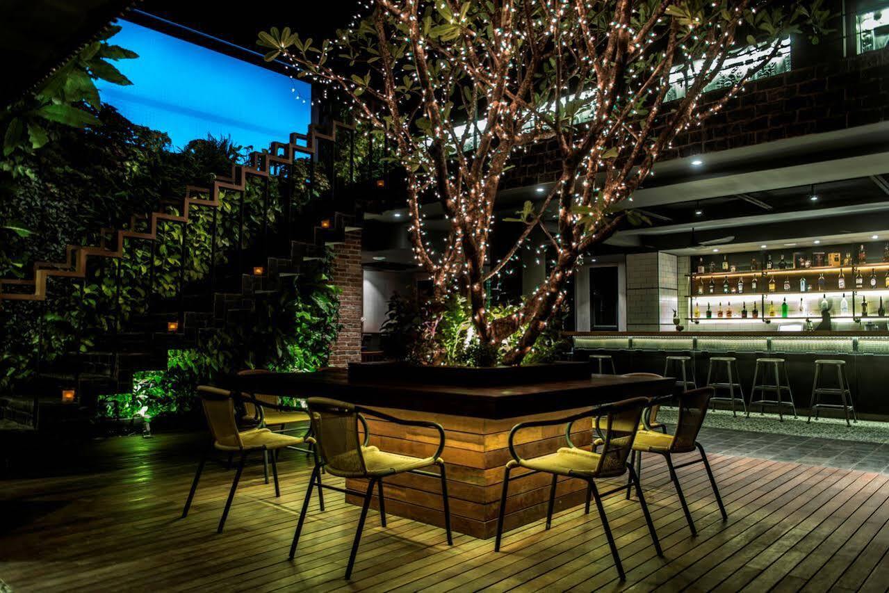 Aquarius Hotel And Urban Resort Phnom Penh Exterior photo